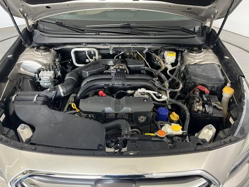 Used 2018 Subaru Outback 2.5i Limited AWD/4WD image 9