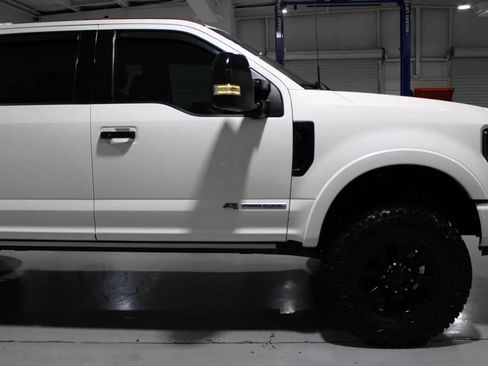 Used 2022 Ford F250 Lariat w/ Tremor Off-Road Package AWD/4WD image 39
