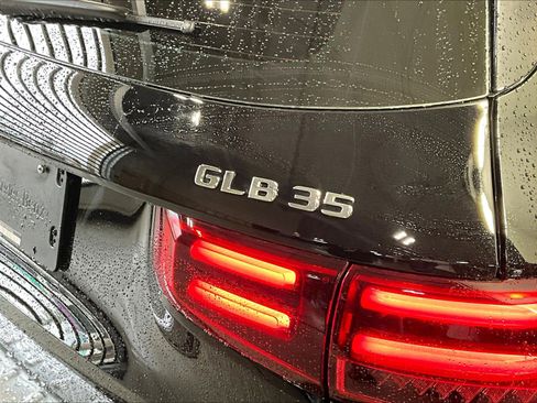 Used 2025 Mercedes-Benz GLB 35 AMG 4MATIC image 22