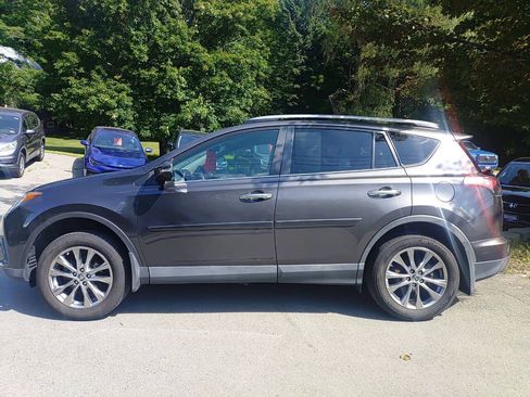 Used 2017 Toyota RAV4 Limited w/ Advanced Technology Package AWD/4WD image 6