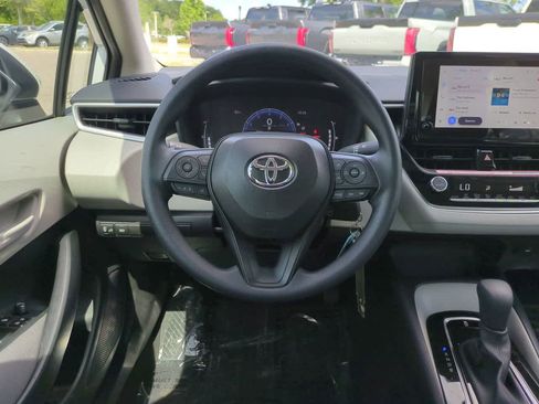 Certified 2026 Toyota Corolla LE FWD image 15