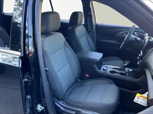 Used 2023 Chevrolet Traverse LT image 20