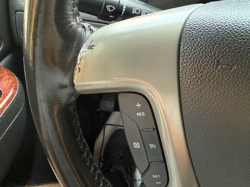 Used 2011 GMC Sierra 1500 SLT w/ SLT Convenience Package AWD/4WD image 26
