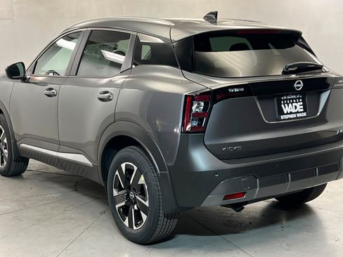 New 2026 Nissan Kicks SV w/ SV Premium Package AWD/4WD image 3