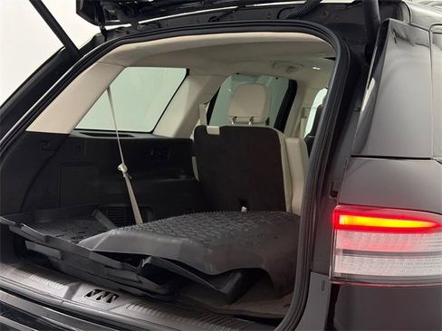 Used 2023 Lincoln Aviator Black Label w/ Jet Package image 8