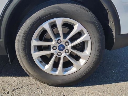 Used 2020 Ford Escape SE FWD image 9