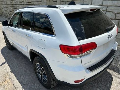 Certified 2019 Jeep Grand Cherokee Limited AWD/4WD image 4