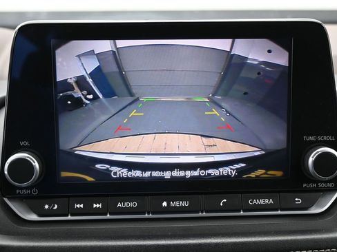 Used 2023 Nissan Rogue SV FWD image 21