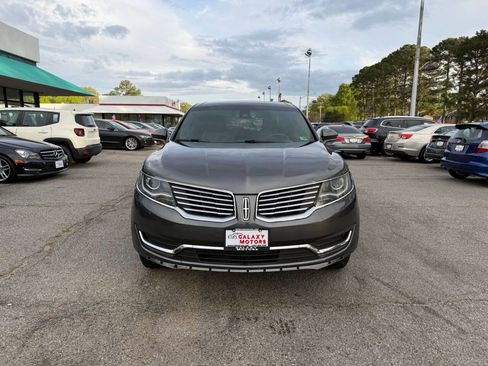 Used 2018 Lincoln MKX Select w/ Select Plus Package image 3