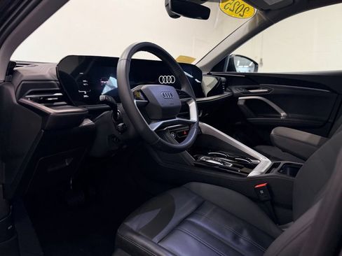 Used 2025 Audi Q5 Premium AWD/4WD image 13