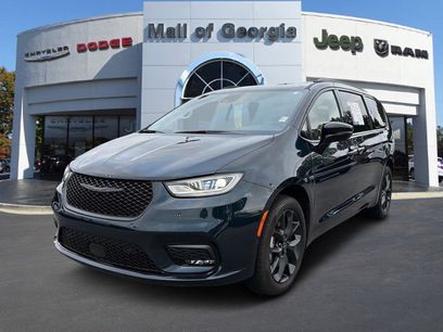 Used 2025 Chrysler Pacifica Limited