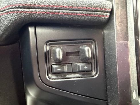 Used 2023 Ford Expedition Limited AWD/4WD image 30