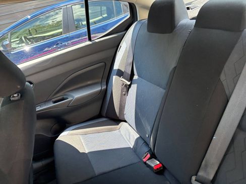 Used 2025 Nissan Versa SV FWD image 34