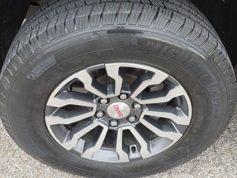 Used 2020 GMC Sierra 1500 AT4 w/ AT4 Premium Package AWD/4WD image 52