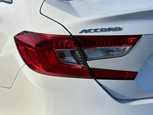 Certified 2022 Honda Accord Touring image 29