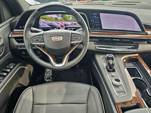 Used 2023 Cadillac Escalade ESV Premium Luxury w/ Performance Package AWD/4WD image 27