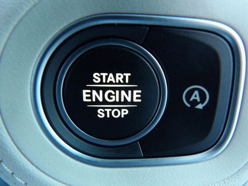 Used 2025 Mercedes-Benz GLS 63 AMG 4MATIC image 28