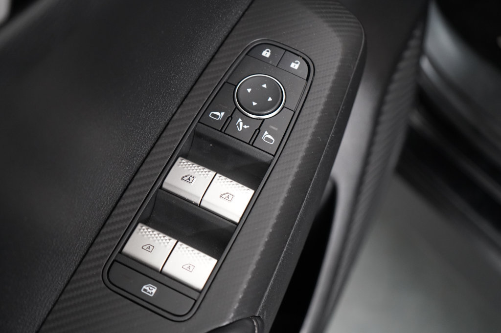 Used 2023 Mitsubishi Outlander SE Black Edition AWD/4WD image 18