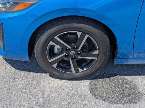 Used 2025 Nissan Sentra SV FWD image 10