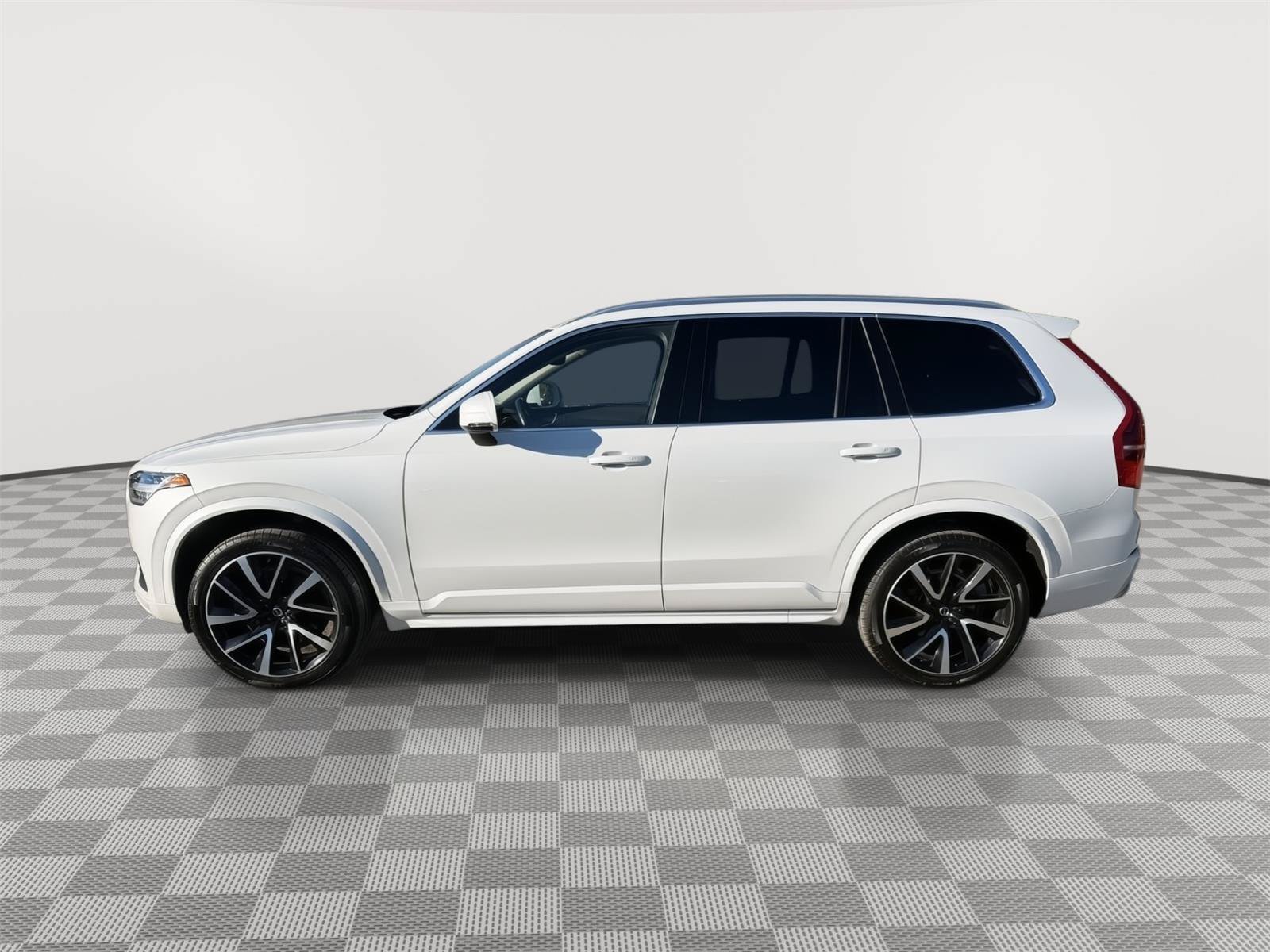 Used 2020 Volvo XC90 T6 Momentum AWD/4WD image 4