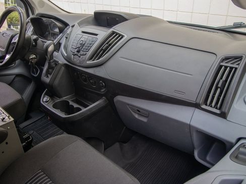 Used 2019 Ford Transit 250 130 Low Roof RWD image 19