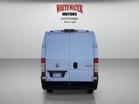 Used 2025 RAM ProMaster 2500 w/ Convenience Group FWD image 3