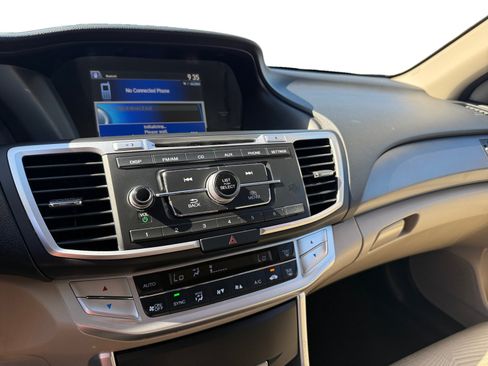 Used 2014 Honda Accord LX image 12