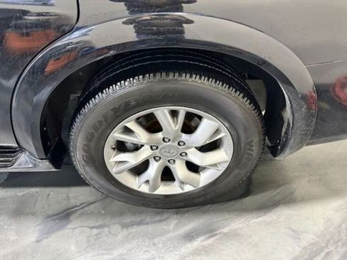 Used 2011 INFINITI QX56 2WD w/ Theater Pkg image 9