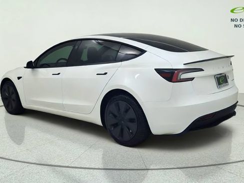 Used 2025 Tesla Model 3 Long Range AWD/4WD image 8