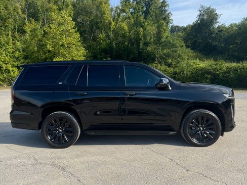 Used 2024 Cadillac Escalade Premium Luxury w/ Performance Package AWD/4WD image 7