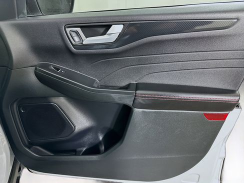 Used 2025 Ford Escape ST-Line w/ Tech Pack #1 image 31