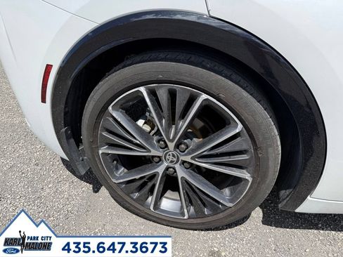 Used 2024 Toyota Prius XLE AWD/4WD image 9