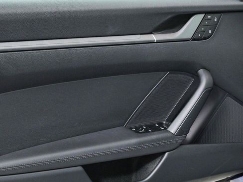 Used 2023 Porsche 911 Carrera RWD image 6