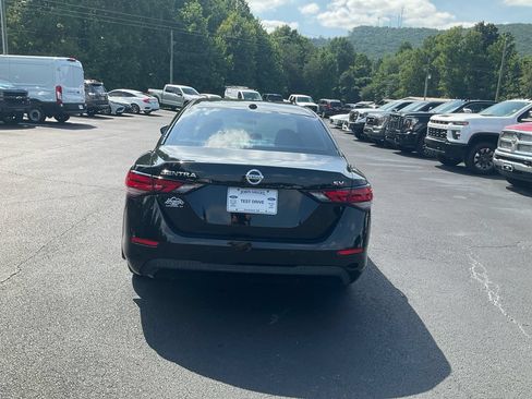 Used 2022 Nissan Sentra SV FWD image 6