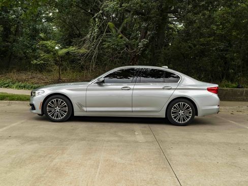 Used 2017 BMW 530i RWD image 6