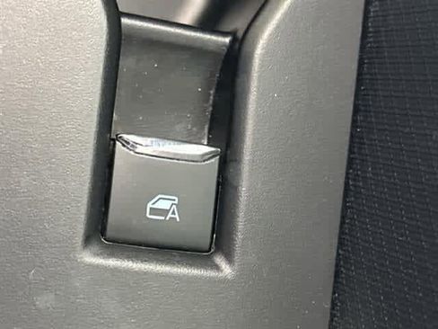 Used 2021 Ford F150 XLT image 34