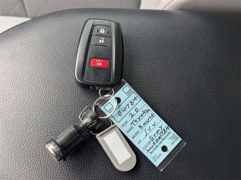 Used 2020 Toyota RAV4 XLE image 35