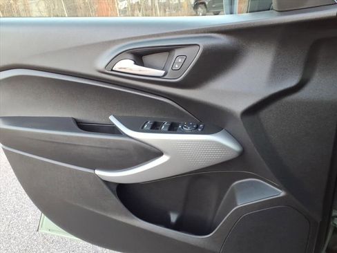 Used 2024 Chevrolet Trax RS w/ Driver Confidence Package image 8