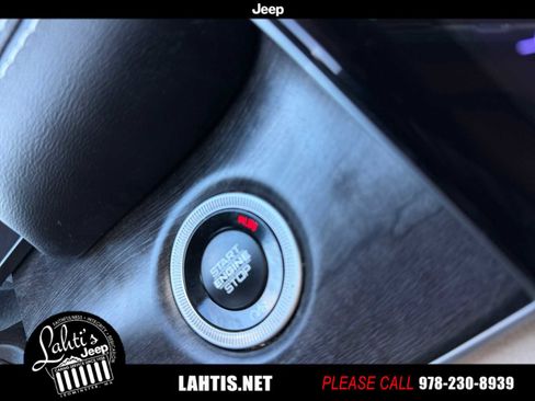 Certified 2022 Jeep Grand Cherokee L Limited image 17