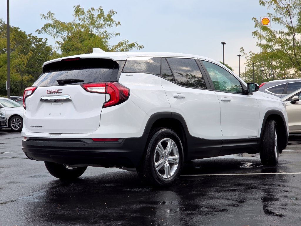 Used 2023 GMC Terrain SLE FWD image 20