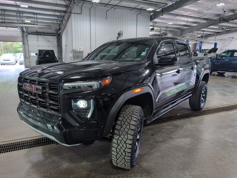 Used 2024 GMC Canyon AT4X AWD/4WD image 6