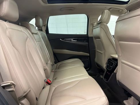 Used 2022 Lincoln Nautilus Reserve w/ Equipment Group 201A image 30