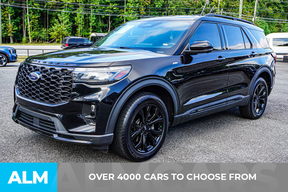 Used 2025 Ford Explorer ST-Line AWD/4WD image 2