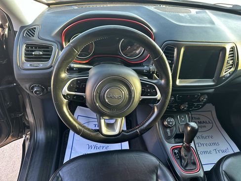 Used 2018 Jeep Compass Trailhawk image 10