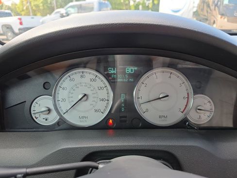 Used 2006 Chrysler 300 C w/ Navigation & Sound Group II image 11