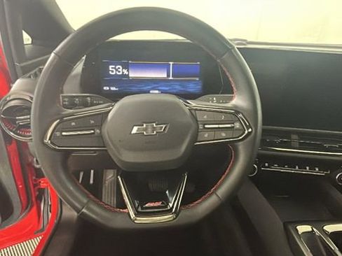 Used 2025 Chevrolet Equinox EV RS FWD image 14