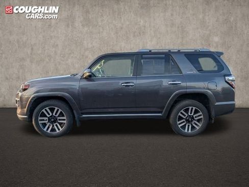 Used 2022 Toyota 4Runner Limited image 4