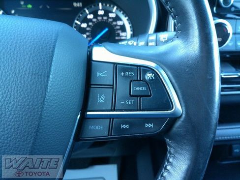 Certified 2021 Toyota Highlander XLE image 15