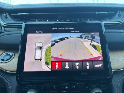 Used 2022 Jeep Grand Cherokee Summit image 19