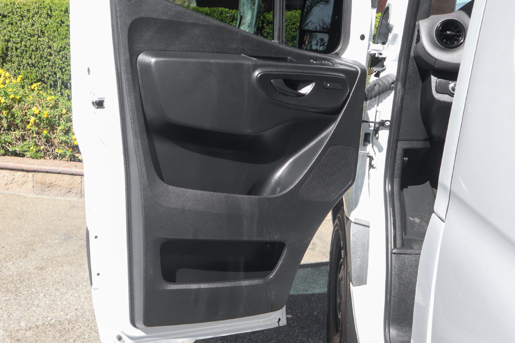 Used 2025 Mercedes-Benz Sprinter 2500 image 31